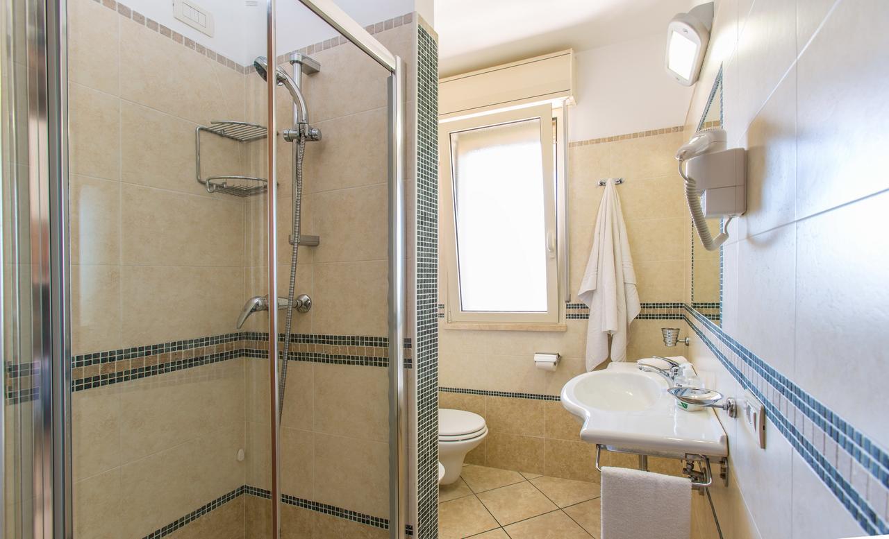 Residence Il Girasole 1 Alba Adriatica Extérieur photo