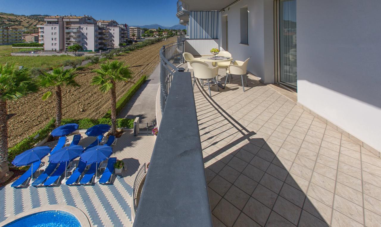 Residence Il Girasole 1 Alba Adriatica Extérieur photo
