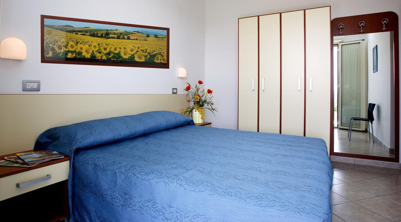 Residence Il Girasole 1 Alba Adriatica Extérieur photo